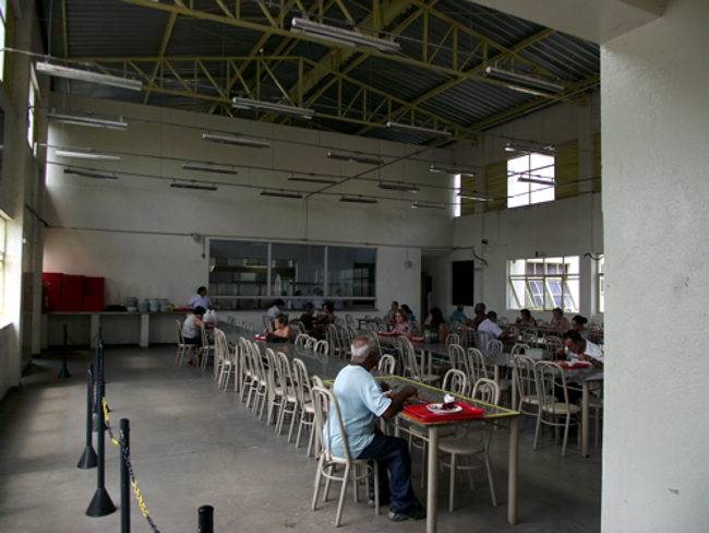 restaurante popular detonado